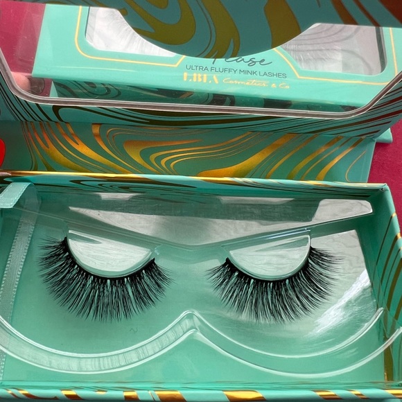 🆕 Lashbox LA Faux mink 3D Tease Lash Strips / 2 new boxes and new LBLA glue - Picture 9 of 10